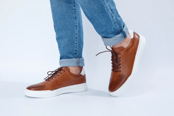 Read more about the article Best Fashion Sneaker Shoes
